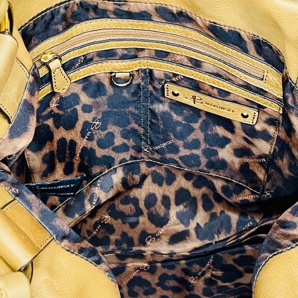 NWT - B MAKOWSKY - Tan Pebble Leather Shoulder Handbag With Dust Bag! - Picture 11 of 17